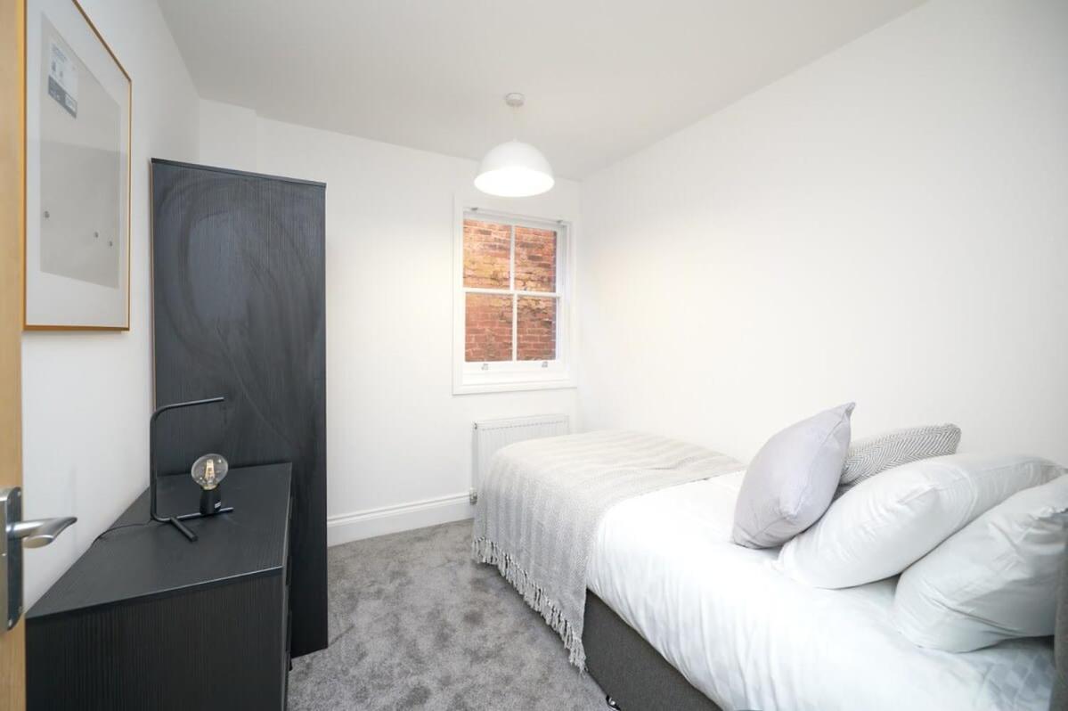 Lovely 2 Bedroom Apartment In Preston 普雷斯顿 外观 照片